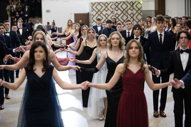 Ile kosztuje matura? Oto, co musisz wiedzieć o opłatach za egzaminy i poprawki