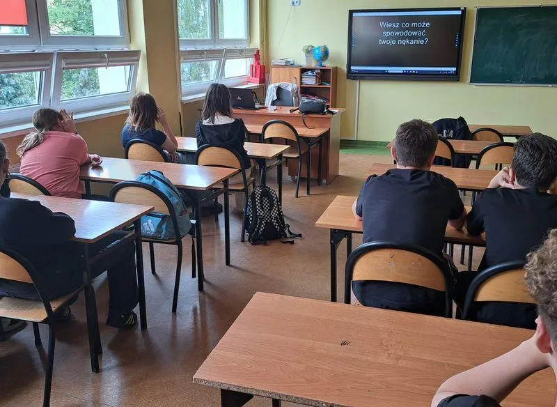 Nękanie dziecka w szkole przez rówieśników – jak je zauważyć i skutecznie wesprzeć