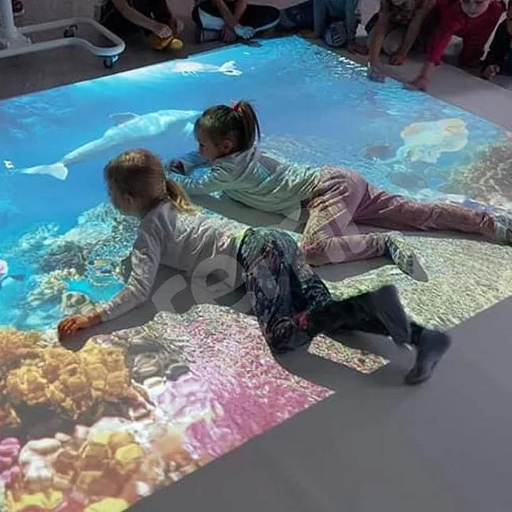 Podłoga interaktywna dla dzieci – łącz zabawę z nauką w kreatywny sposób