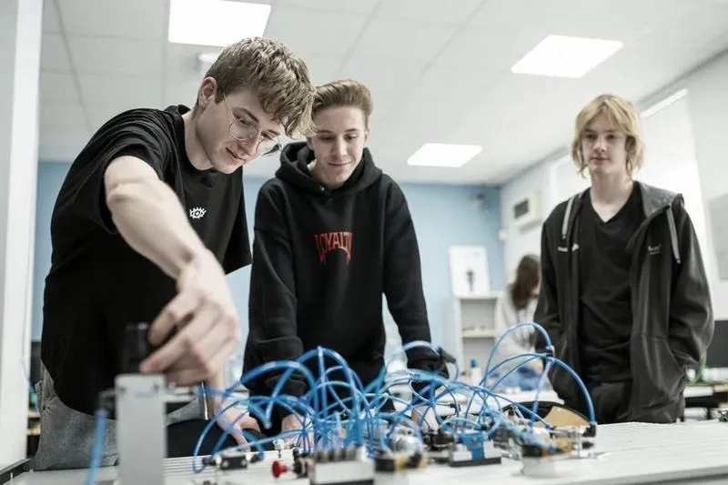 Technikum po zawodówce otwiera nowe możliwości edukacji i kariery
