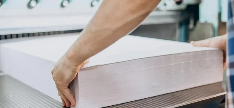 Film edukacyjny o produkcji papieru